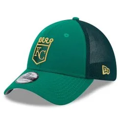 Men's Kansas City Royals New Era Kelly Green 2023 St. Patrick's Day 39THIRTY Flex Hat
